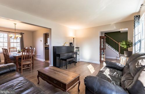 107 Bayberry Dr, Limerick PA 19468-1240 exterior