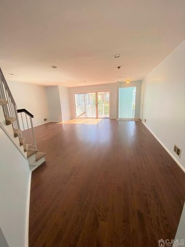 215 Copeley Way, New Brunswick NJ  08902-4575 exterior