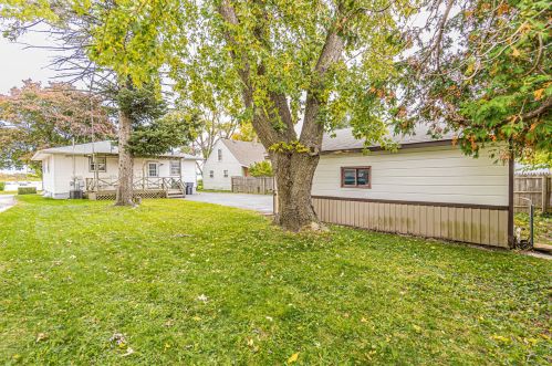 512 Dilger Ave, Waukegan IL 60085-6002 exterior