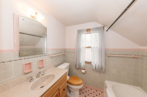 3716 Ohio Ave, Milwaukee WI 53207-2747 exterior