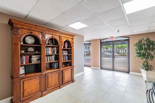 1600 Macdill Ave, Tampa FL  33629-5200 exterior