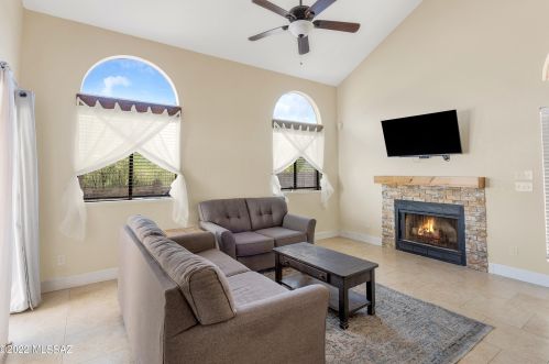 4653 Lessing Ln, Tucson, AZ 85742-4439