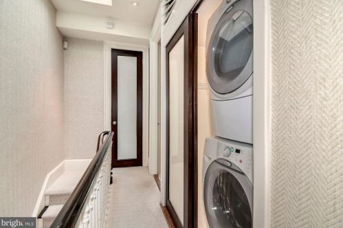 1406 Swann St, Washington DC  20009-3904 exterior