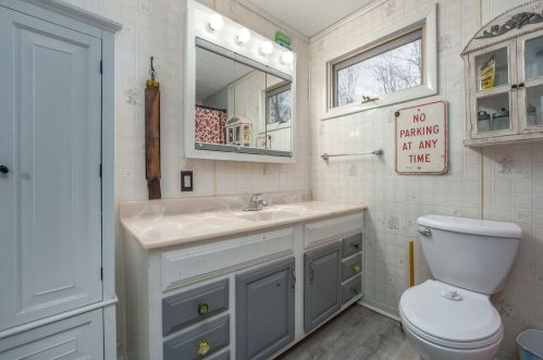 8601 Almena Dr, Kalamazoo MI  49009-9310 exterior