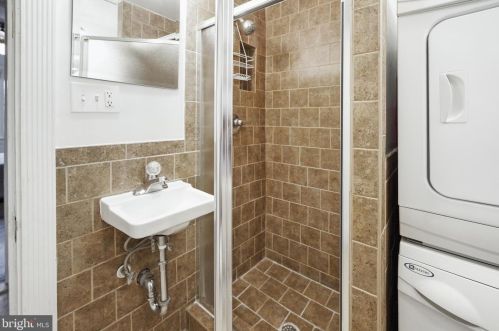 115 D St, Washington DC  20001-2782 exterior