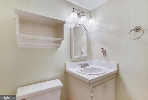 311 Kentucky Ave, Alexandria VA 22305 exterior