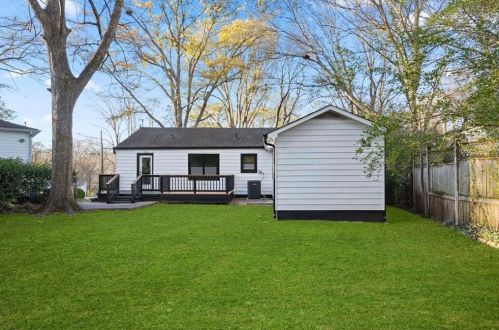 1099 Briar Vista Ter, Atlanta GA 30324-4604 exterior