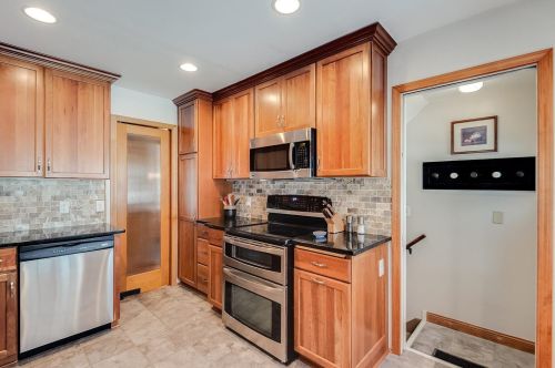 1401 Hartford Ave, Saint Paul MN 55116-1649 exterior