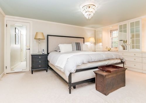 146 Arnold Rd, Newton MA 02459-3046 exterior