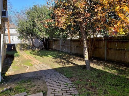 402 Augusta St, Dallas TX  75214-5023 exterior