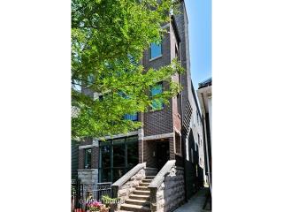 3111 Damen Ave, Chicago, IL 60618-6575