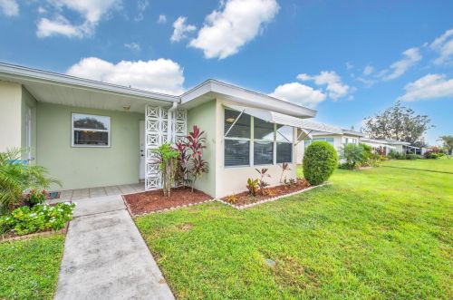 924 Savannas Point Dr, Fort Pierce, FL 34982-6785