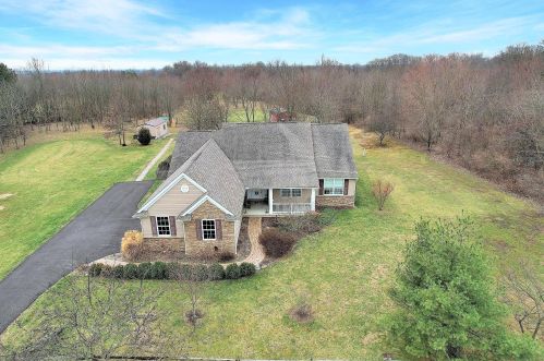 3393 Blacks Rd, Hebron, OH 43025-9775