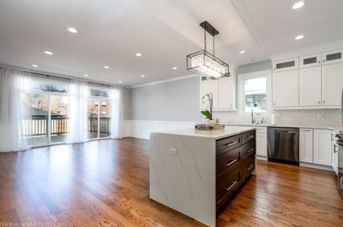 5520 Luna Ave, Chicago IL  60630-1312 exterior