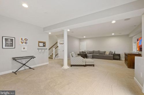 13 Hoffman Dr, Middletown MD 21769-7882 exterior