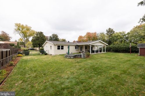 3405 Sunny Vw, Alexandria VA 22309-1911 exterior