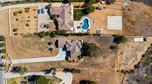 8079 Golden Star Ave, Riverside CA 92506-5710 exterior