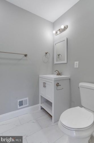 730 50th St, Washington DC  20019-4813 exterior