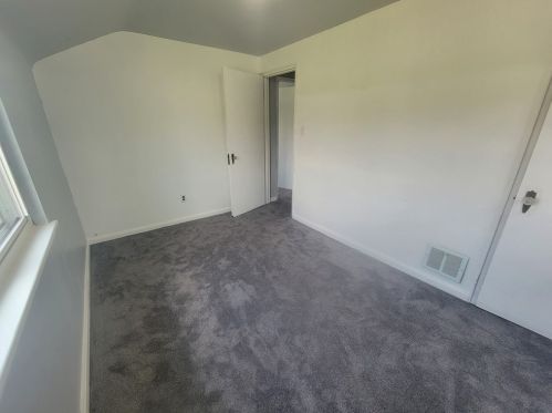 1724 Harcor Dr, Pittsburgh PA 15226-2452 exterior