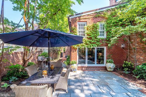 210 Fairfax St, Alexandria VA  22314-3304 exterior