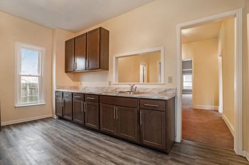 583 Sheldon Ave, Grand Rapids MI 49507-1166 exterior