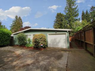 13010 15th Ave, Seattle WA  98125-4017 exterior