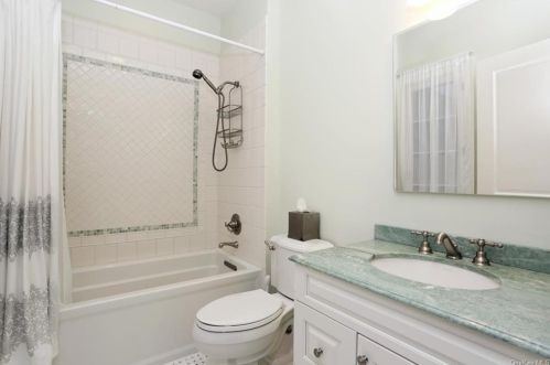 29 Sarles St, Armonk NY 10504-1230 exterior