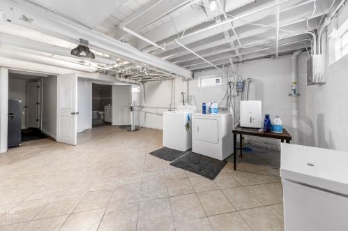 220 Cir Dr, Joliet IL 60433-1507 exterior