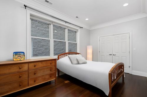 1523 School St, Chicago IL 60657-2121 exterior