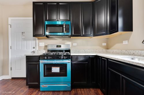 47 21 Ave, Broadview IL 60153-1236 exterior