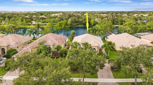 11269 Northland Dr, Fort Pierce FL 34987-1942 exterior