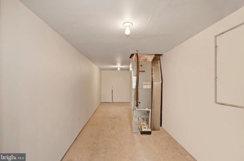 4504 Dix St, Washington DC 20019-4668 exterior