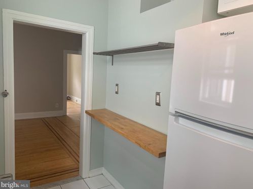 405 Fairmount Ave, Philadelphia PA 19123-2809 exterior