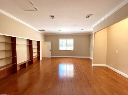 390 31 St, Naples FL 34117-3102 exterior