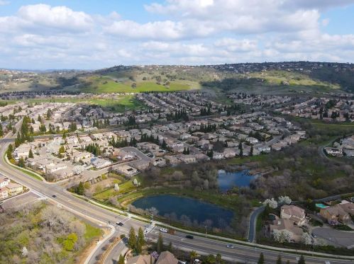 1009 Sandwick Way, Folsom CA 95630-6127 exterior