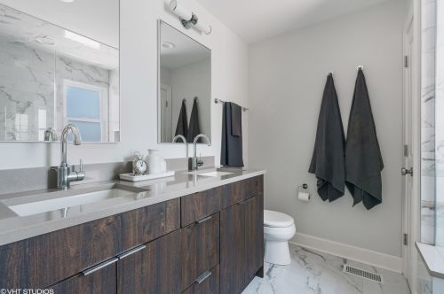 1802-A Diversey Pkwy, Chicago IL exterior