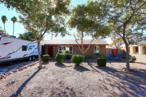 413 Caron St, Phoenix, AZ 85021-3522