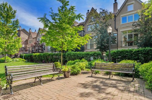 2734 Janssen Ave, Chicago IL  60614-1120 exterior