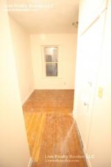 1907 Beacon St, Brookline MA  02445-4240 exterior