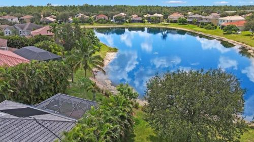 2867 Blossom Ct, Naples FL 34120-7528 exterior