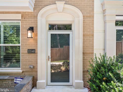 10346 Grosvenor Pl, Rockville MD 20852 exterior