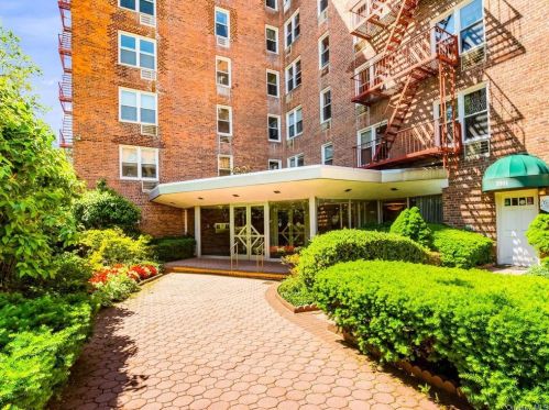 3901 Independence Ave, Bronx NY 10463-1204 exterior