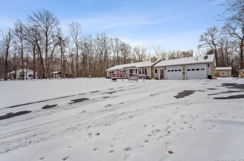 81 Bailey Hill Rd, Killingly, CT 06239-3400