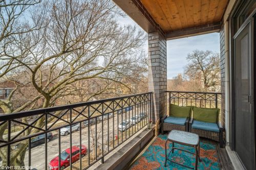 6531 Kimbark Ave, Chicago, IL 60637-4416