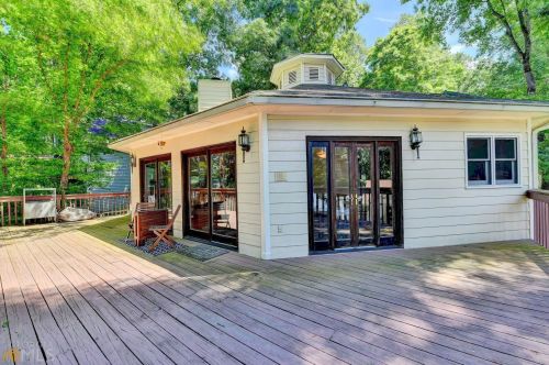 8388 Lake Dr, Lithonia GA  30039-5724 exterior