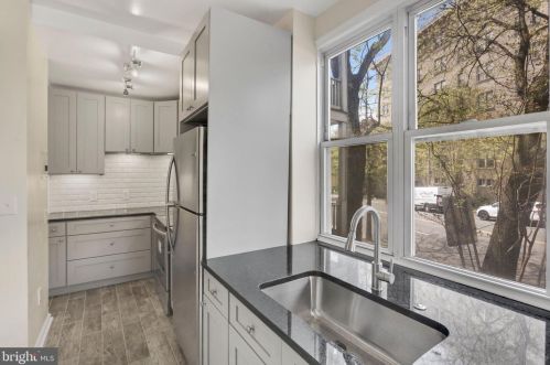 1720 21st St, Washington DC  20009-1102 exterior