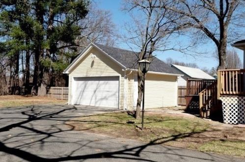 870 Wilbraham Rd, Springfield MA  01109-2015 exterior