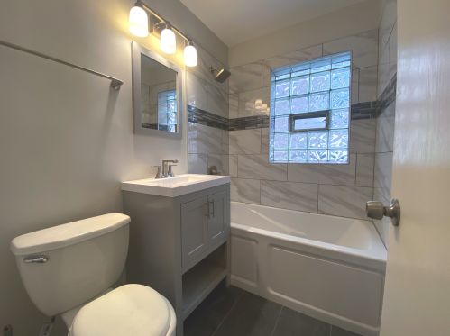 8154 Calumet Ave, Chicago IL  60619-4822 exterior