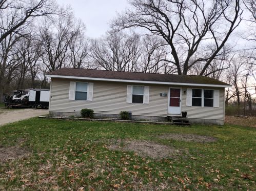 262 Shonat St, Meskegon, MI 49442-1420