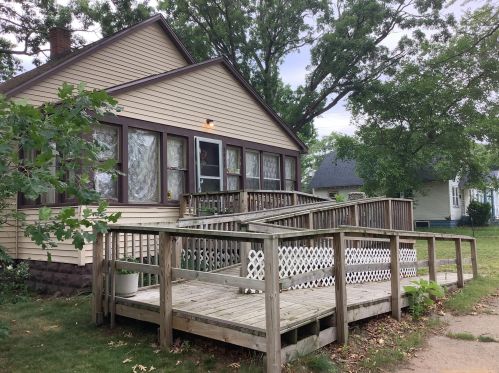 2417 7th St, Meskegon, MI 49444-1417